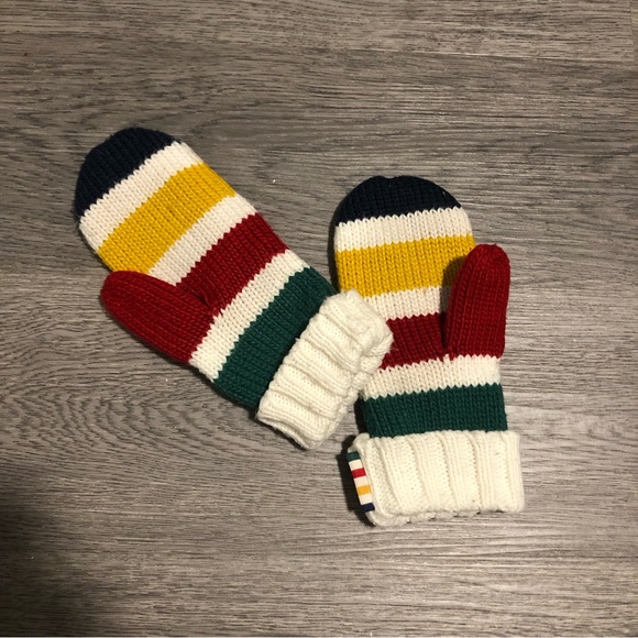 Hudson’s Bay Company Accessories - Hudson’s Bay Company Wool Mittens